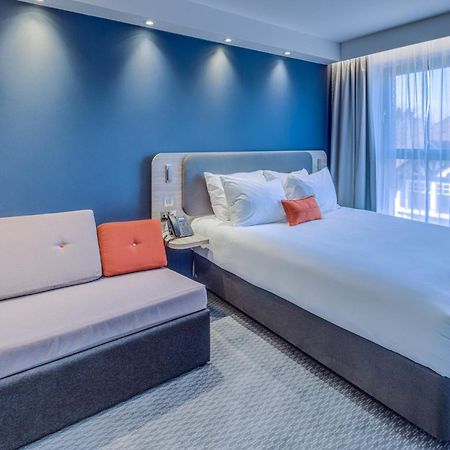 Holiday Inn Express - Fleet By Ihg Buitenkant foto