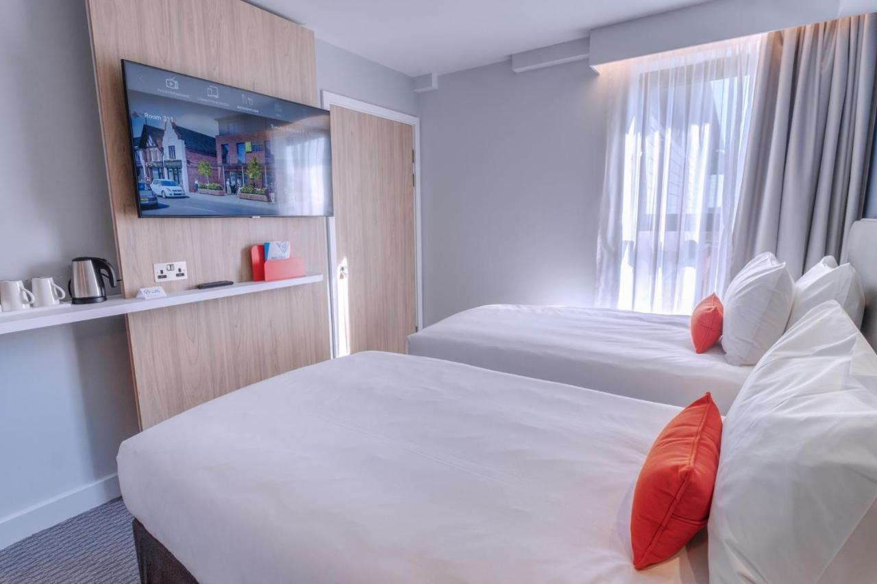Holiday Inn Express - Fleet By Ihg Buitenkant foto